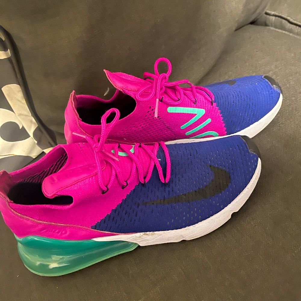 New Nike Air Max - Pink and Blue - mint bubble